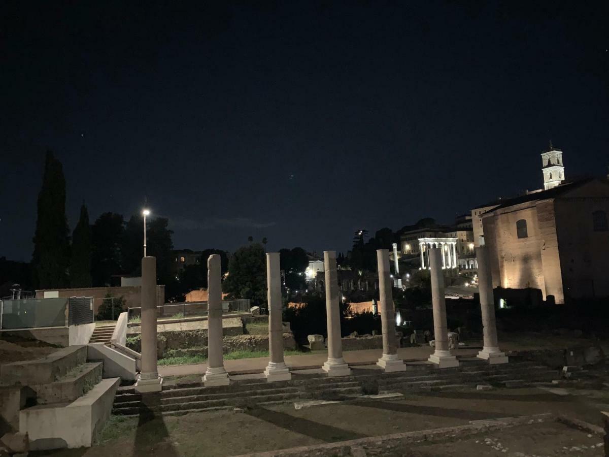 شقة La Casa Sui Fori روما المظهر الخارجي الصورة